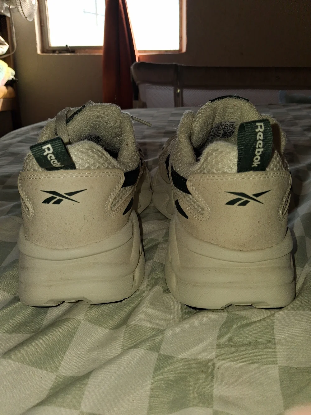Shoes - Picture 5 of 8